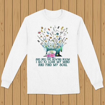 Entro al cuarto de costura para perder la cabeza y encontrar mi alma. Camisas