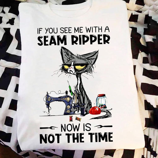 Si me ves con un descosedor ahora no es el momento de coser camisas
