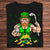 Camisetas del Día de San Patricio con duende jugando al golf