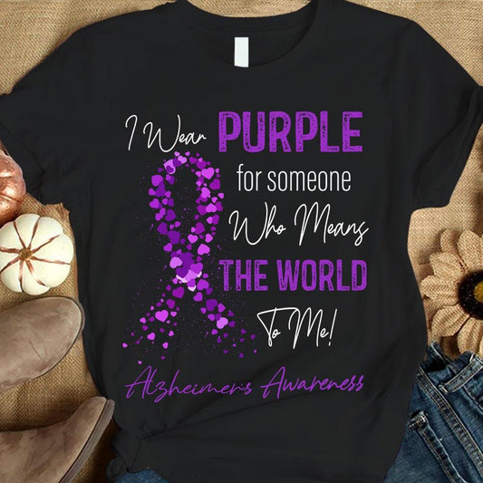 "Llevo morado para alguien, significa el mundo para mí", camiseta con lazo para concienciar sobre el Alzheimer
