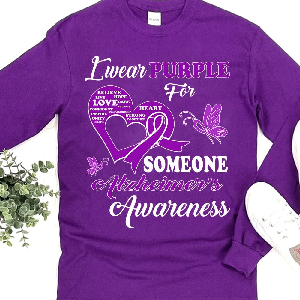 Sudadera con capucha y camiseta con lazo de mariposa para la enfermedad de Alzheimer "Me pongo morado por alguien"