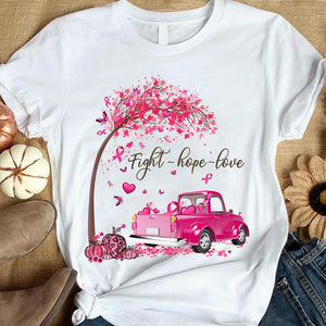 Camiseta con el lema "Lucha, esperanza, amor", árbol y coche con lazo rosa, para concienciar a los supervivientes del cáncer de mama