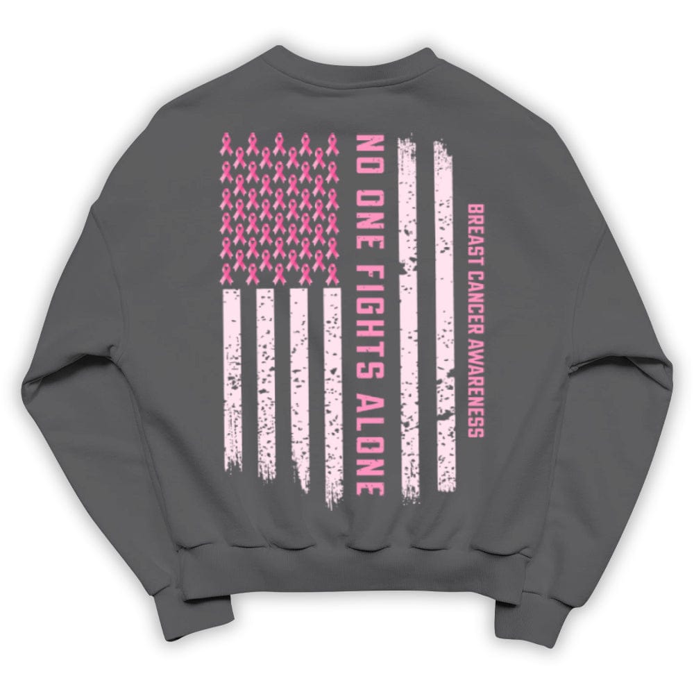 Camiseta de apoyo para la concientización sobre el cáncer de mama, cinta con la bandera estadounidense que dice "Nadie lucha solo"