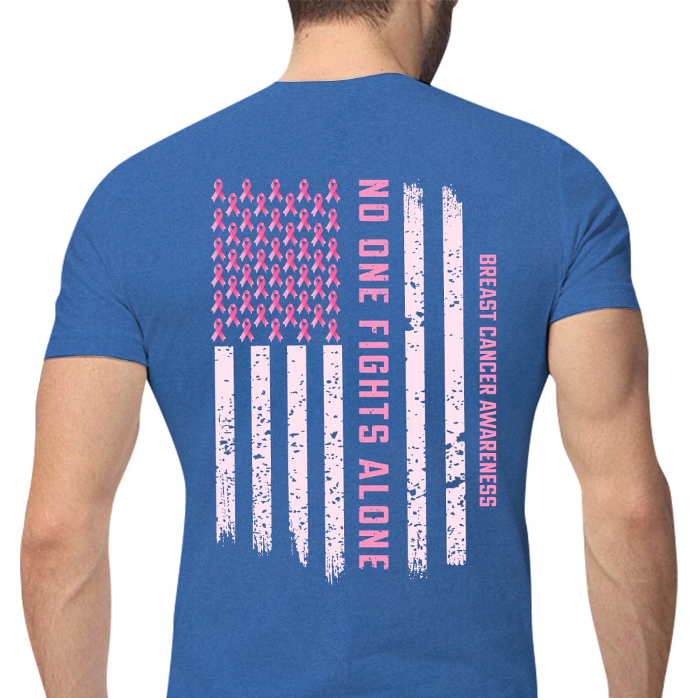 Camiseta de apoyo para la concientización sobre el cáncer de mama, cinta con la bandera estadounidense que dice "Nadie lucha solo"