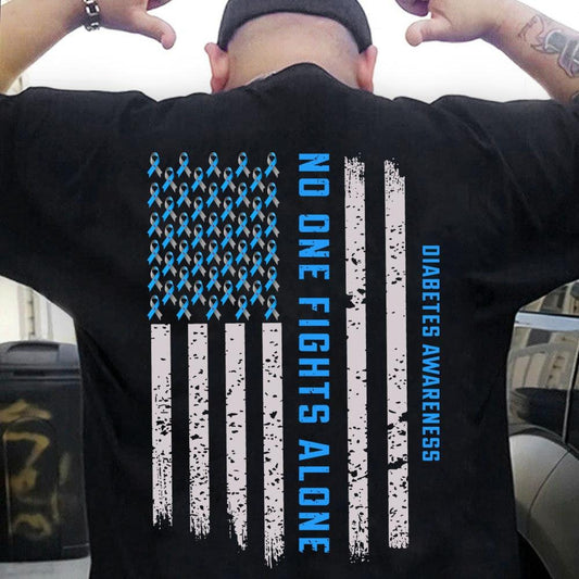 Camiseta de apoyo para la concienciación sobre la diabetes, cinta con la bandera estadounidense que dice "Nadie lucha solo"