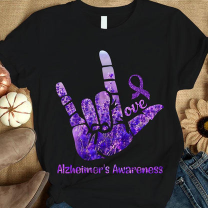 Camiseta con lazo morado y con mensaje de amor para concienciar sobre el Alzheimer