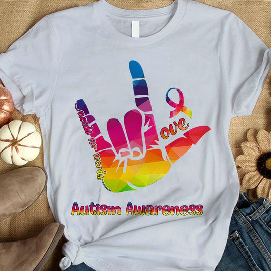 Camiseta de concienciación sobre el autismo con lazo en la mano y el amor no necesita palabras