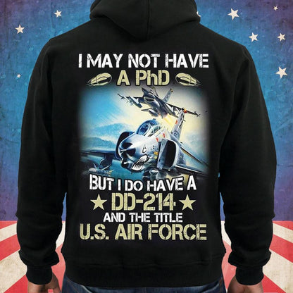 Puede que no tenga un doctorado, pero sí tengo una licencia DD-214 y una camiseta de veterano de la Fuerza Aérea de EE. UU.