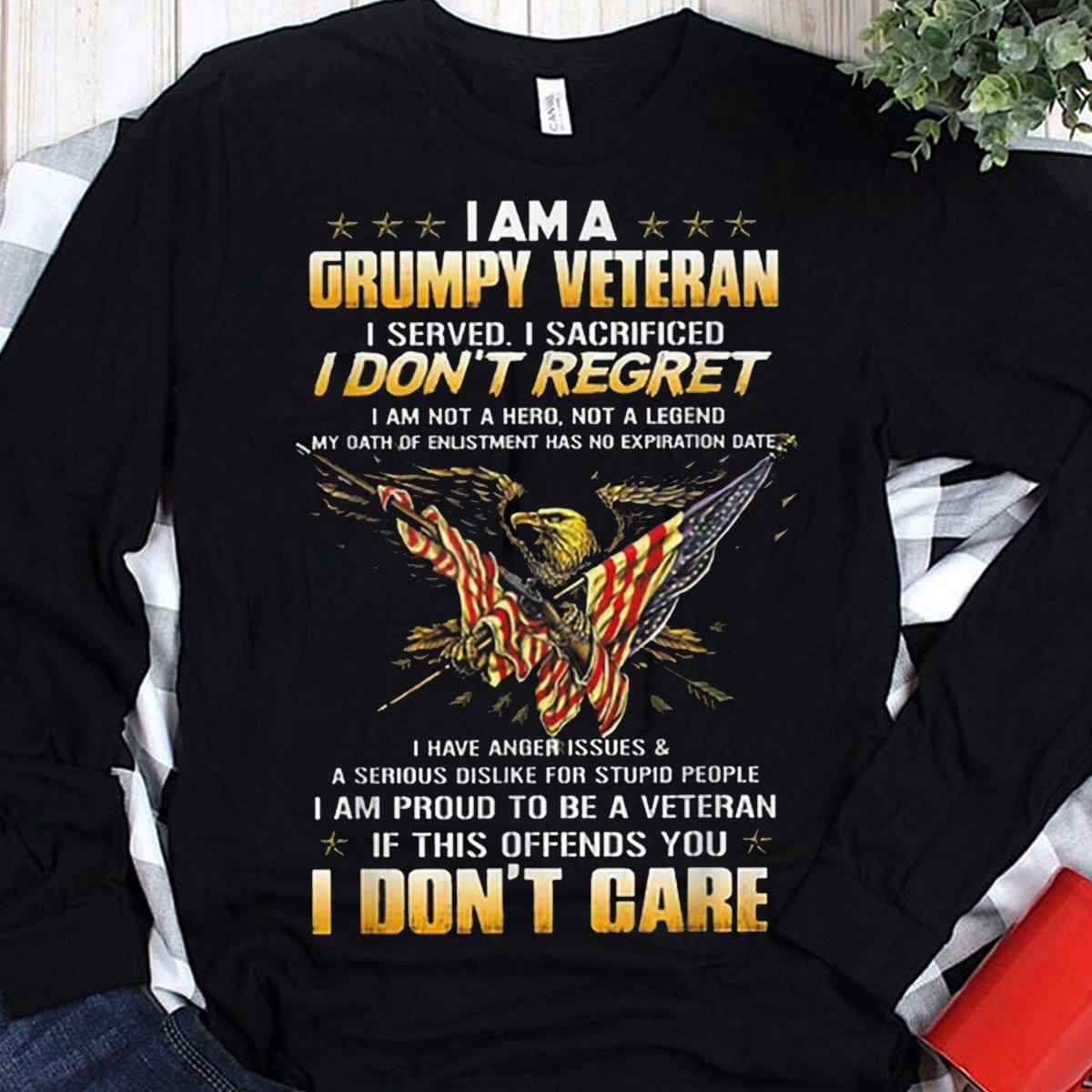 Soy un veterano gruñón. No me arrepiento de las camisetas de veteranos de Eagle