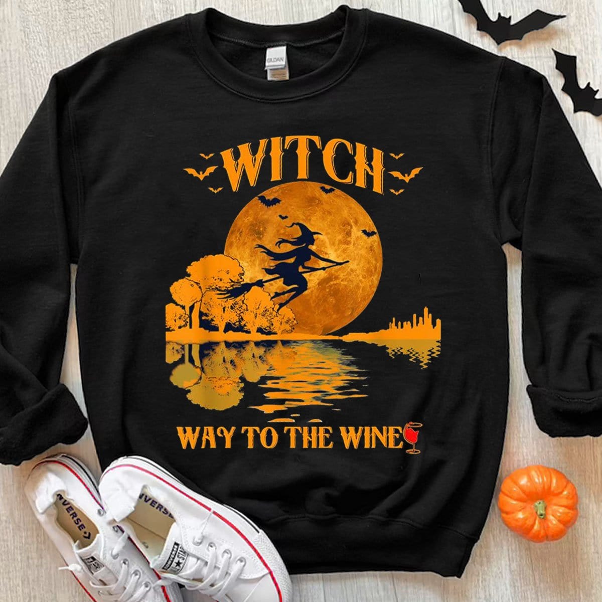 Sudadera con capucha y camisetas de Halloween de Witch Way To The Wine