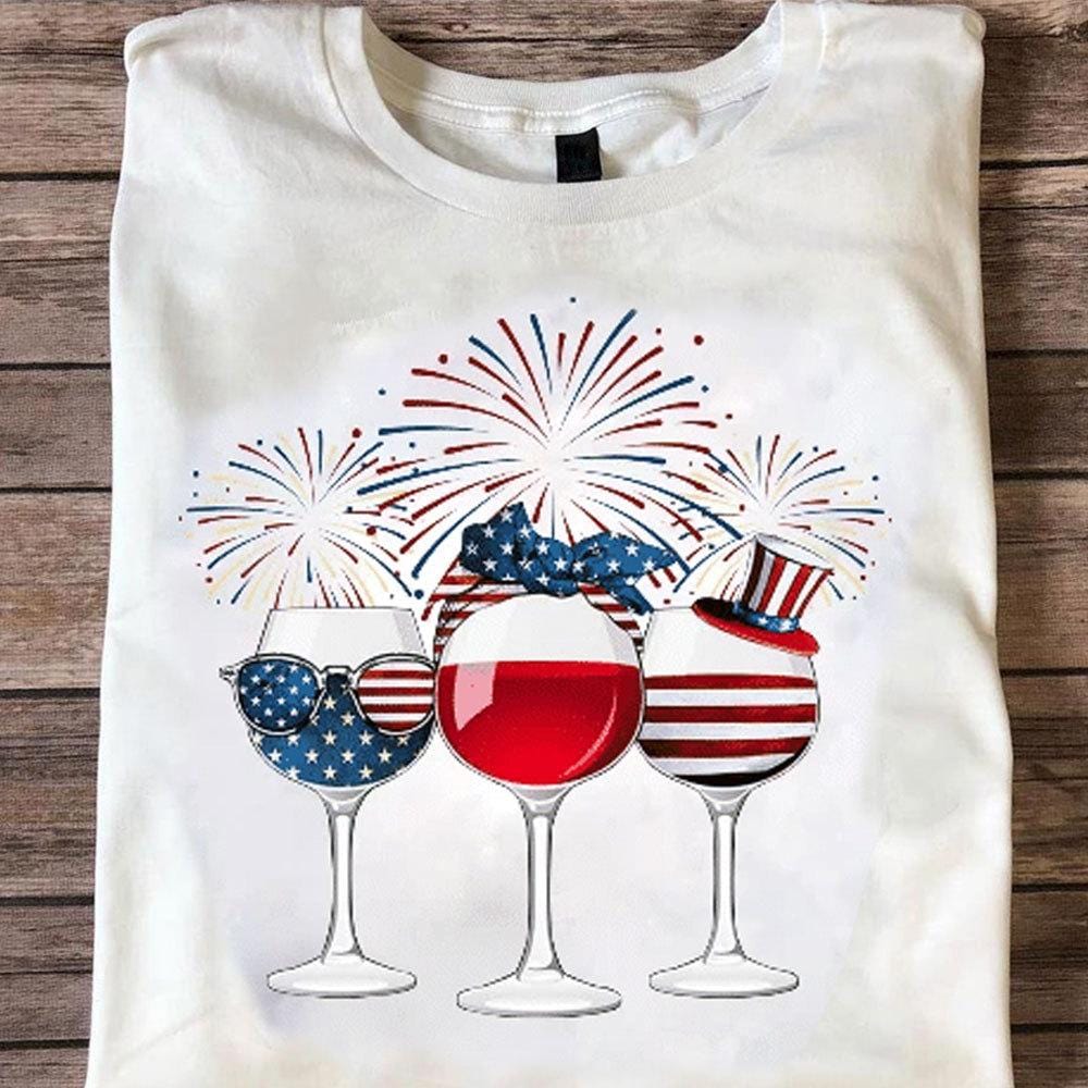 3 Copas Con Fuegos Artificiales, Camisas De Vino