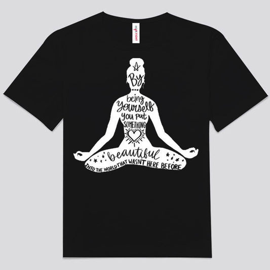Al ser tú mismo pones algo hermoso Camiseta de yoga
